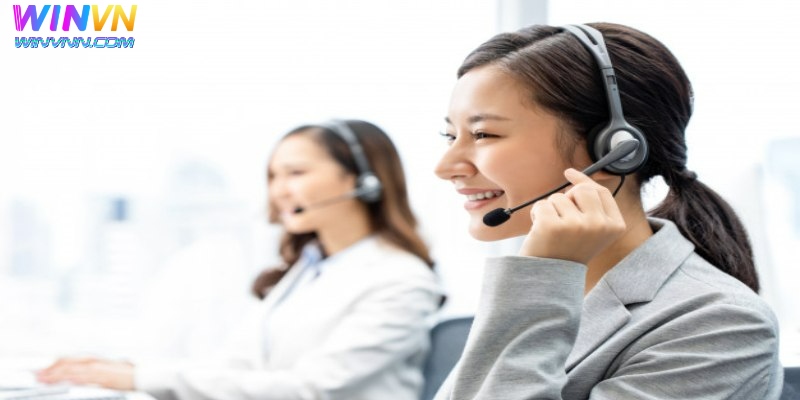 Liên Hệ WinVN - Cách Kết Nối Nhanh, Nhận Phản Hồi Hiệu Quả 2 Thành viên liên hệ WinVN qua tổng đài dễ dàng
